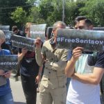 Акція Фрі Сенцов під посольством РФ в Києві - фото 8