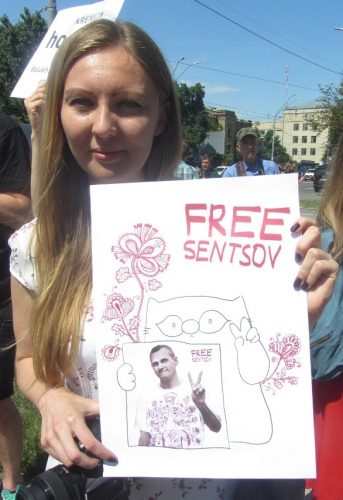 Акція Фрі Сенцов під посольством РФ в Києві - фото 19